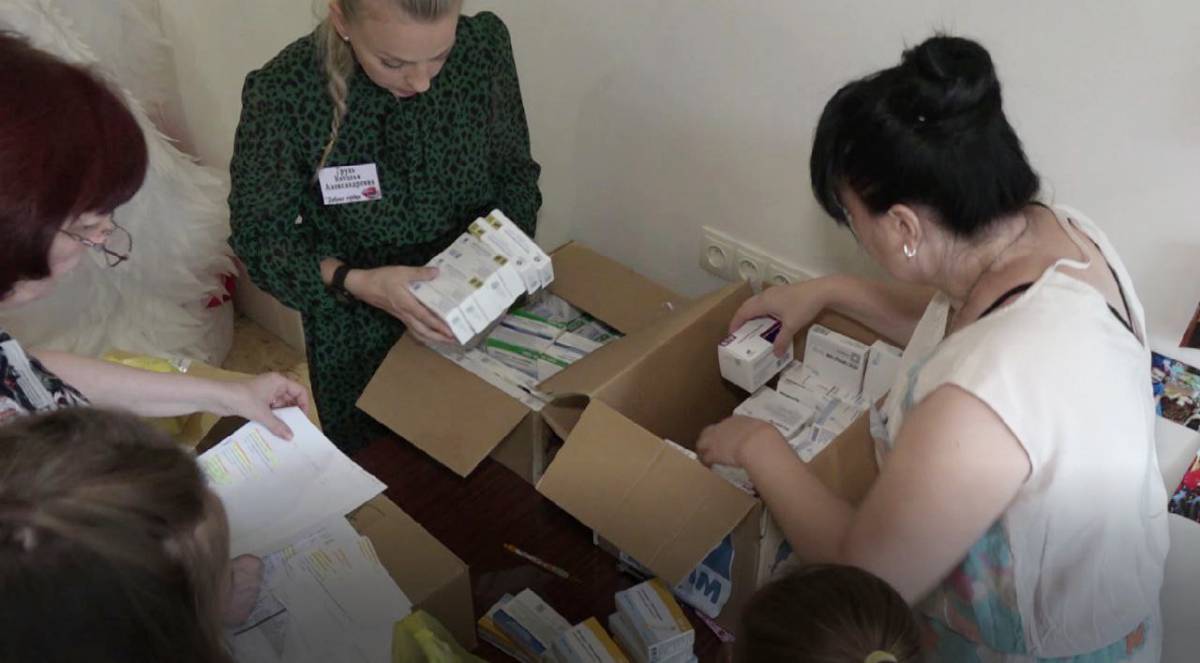 Тяжелобольным детям Донбасса передали необходимые медикаменты