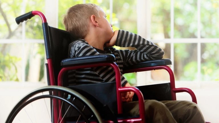 Родители требуют для детей-инвалидов пенсию по утрате кормильца