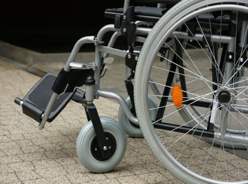 В Екатеринбурге инвалид-колясочник полгода не мог забрать пенсию
