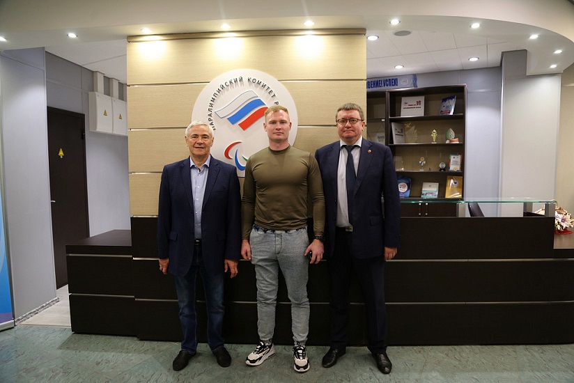 Президент ПКР Павел Рожков  встретился с ветераном СВО Сергеем Михайловым.