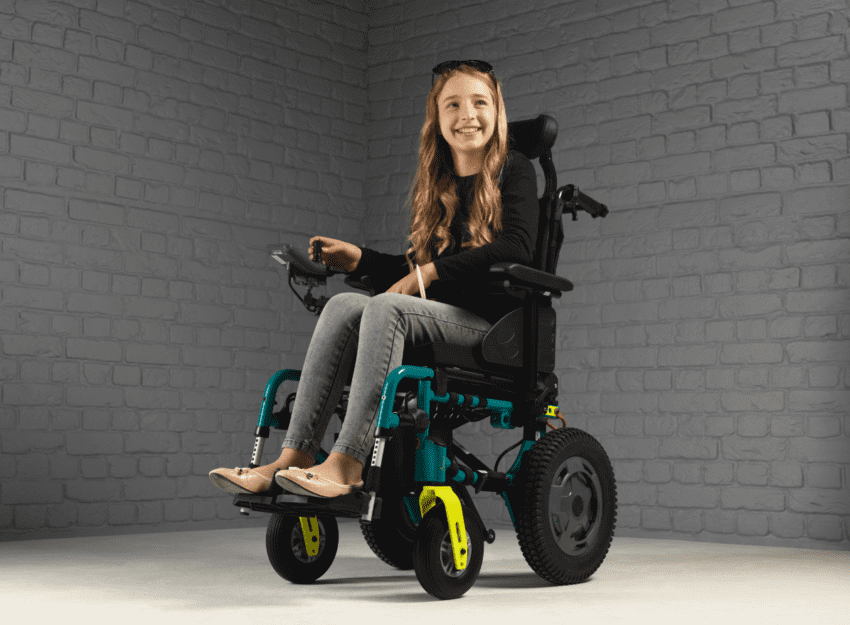Как инвалидная коляска с электроприводом может поддержать независимость вашего ребенка