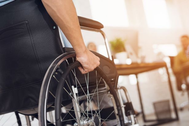 В Югре инвалид не может выйти из дома