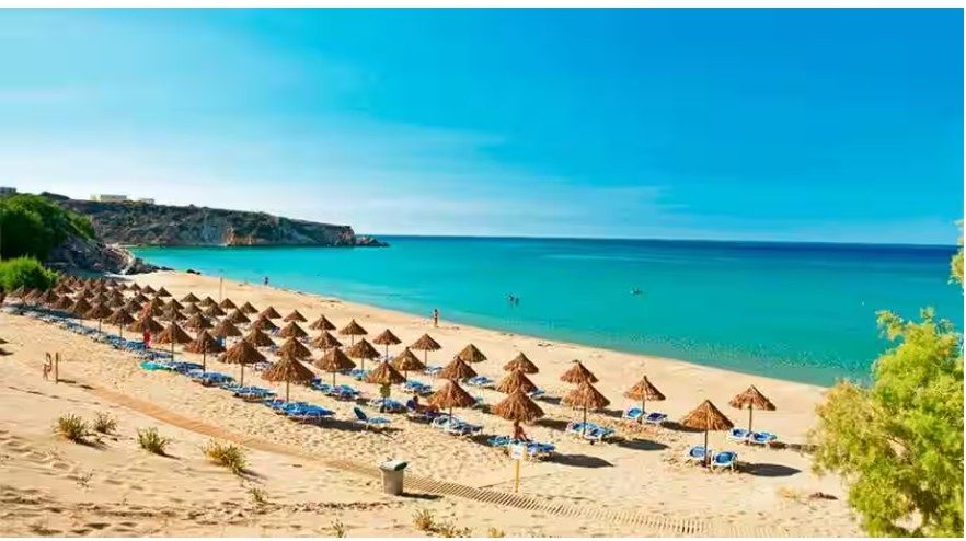 Греция делает пляжи удобными для инвалидных колясок