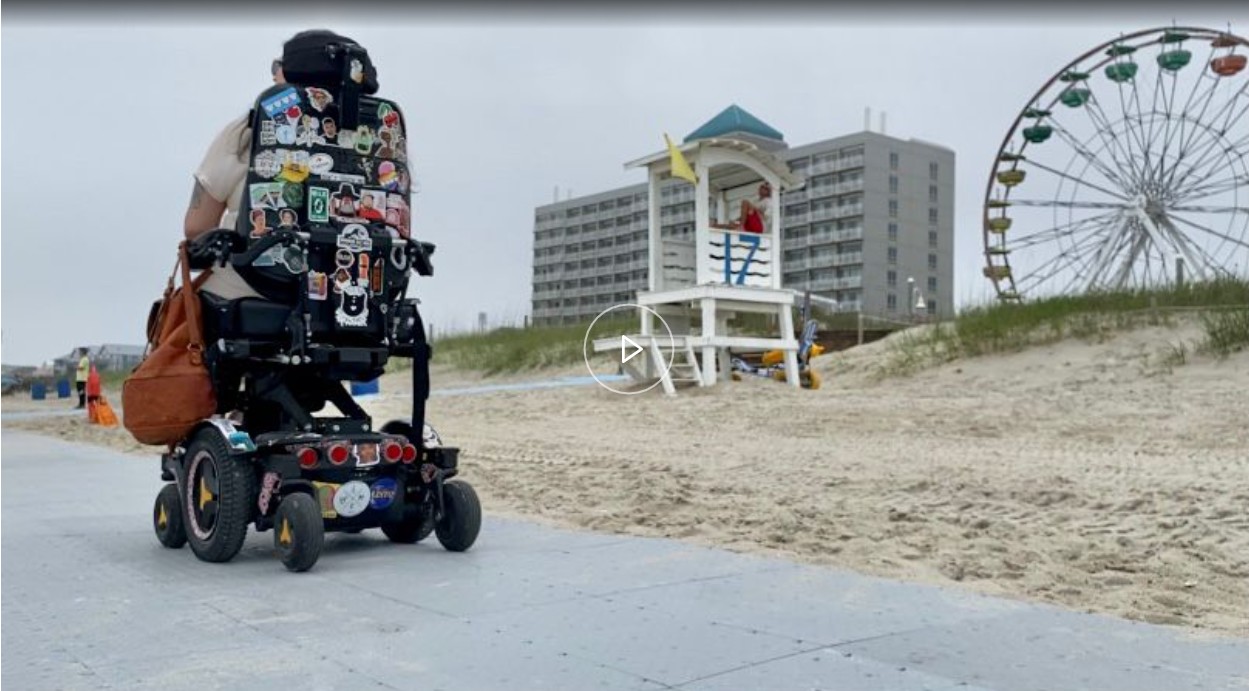 Каролина-Бич открывает доступный для инвалидных колясок пляж