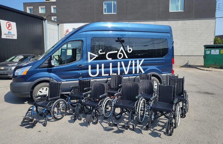Новые инвалидные коляски въезжают в Улливик 